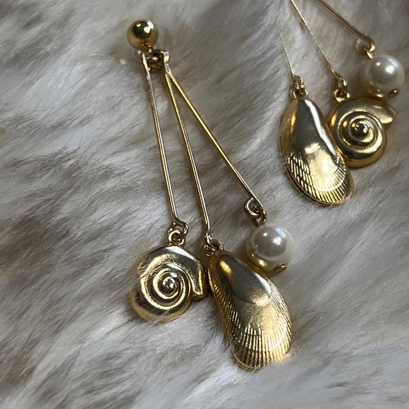 J. Crew Gold and Pearl Seashell Drop Earrings - Picture 3 of 4